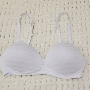 34B white Warner's bra adjustable straps